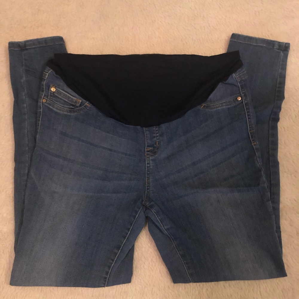 Maternity jeans size m
